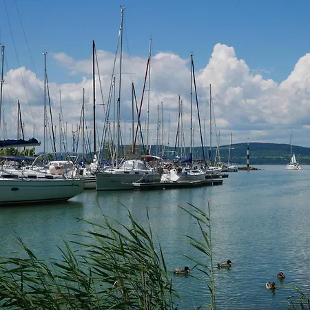 Holiday Balaton 19143 Дом отдыха *